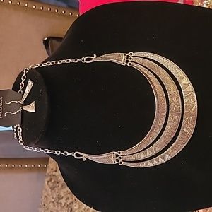Silver necklace set